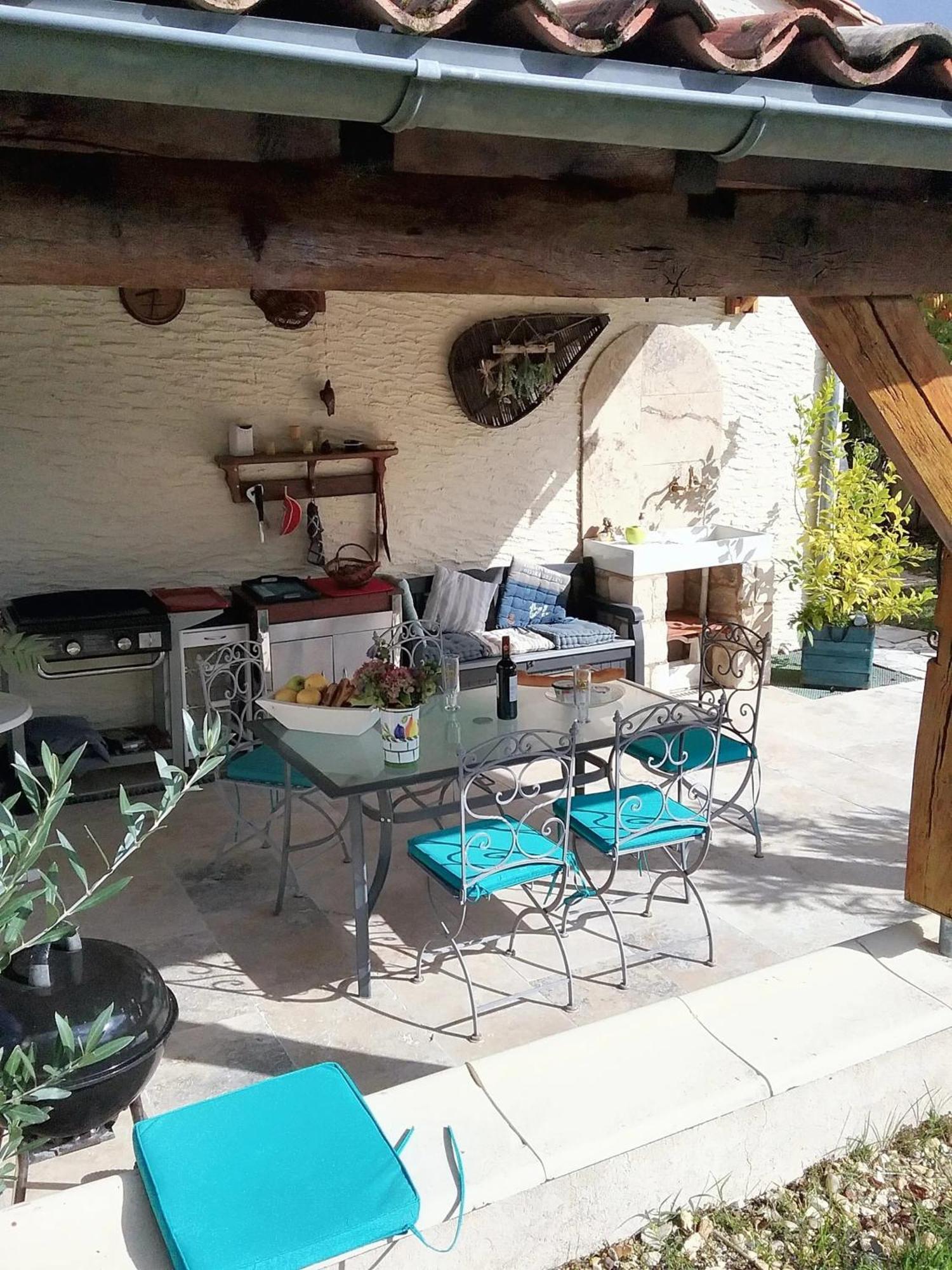 Villa Charmante A Bosset Avec Piscine Partagee Exterior foto