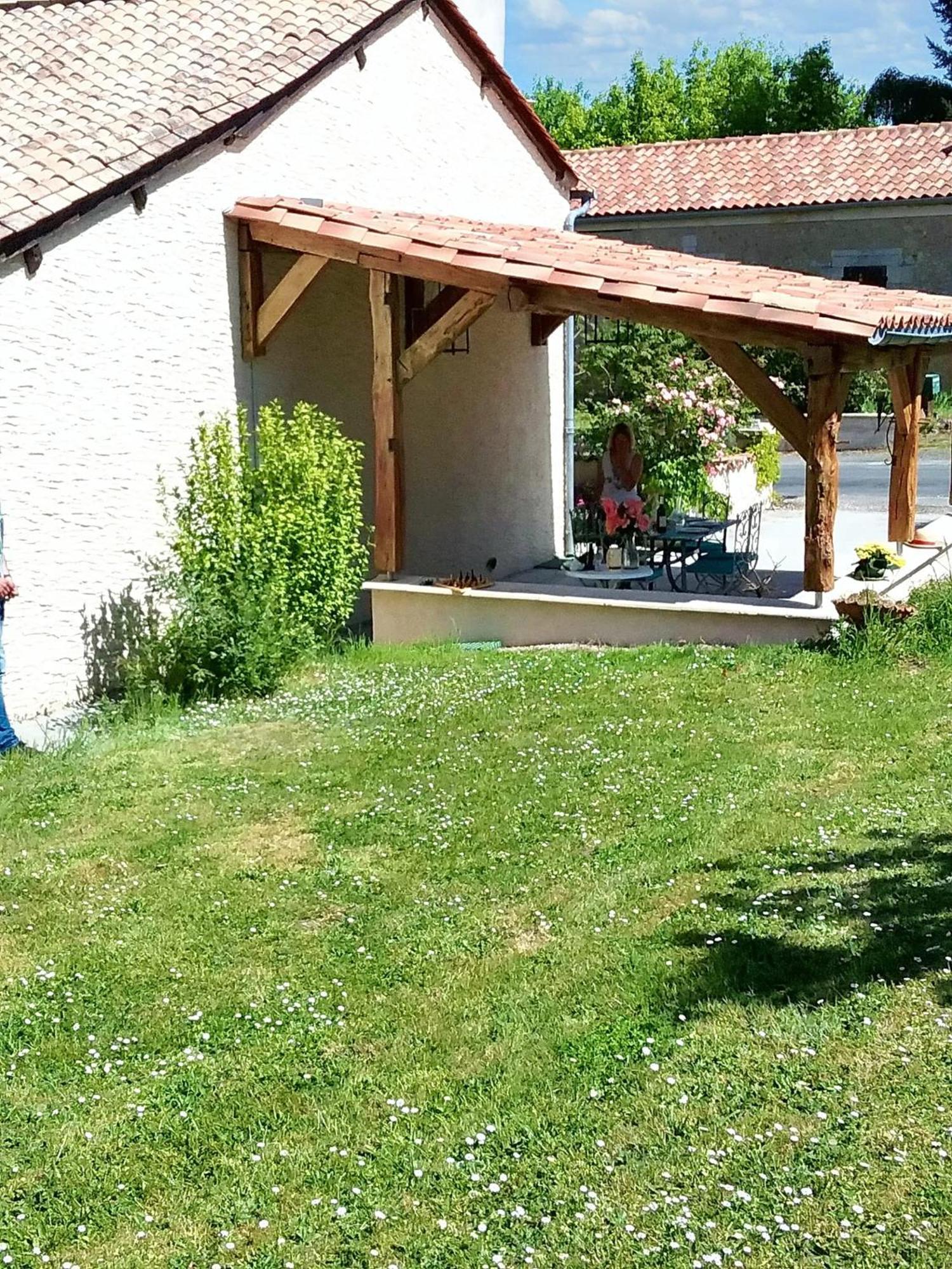 Villa Charmante A Bosset Avec Piscine Partagee Exterior foto